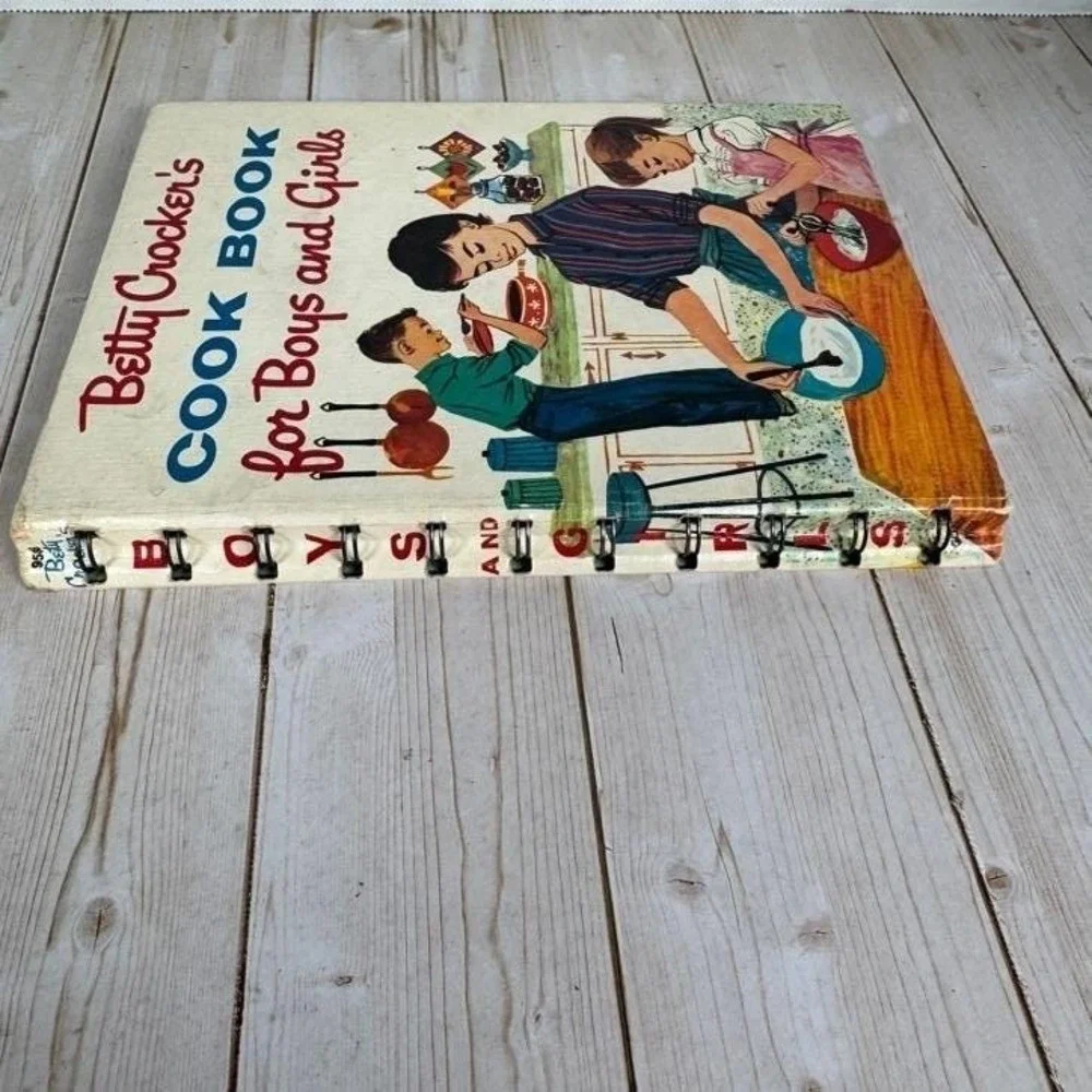 Betty Crocker's Cook Book for Boys and Girls 1957 1st Ed 6th Print Golden Press